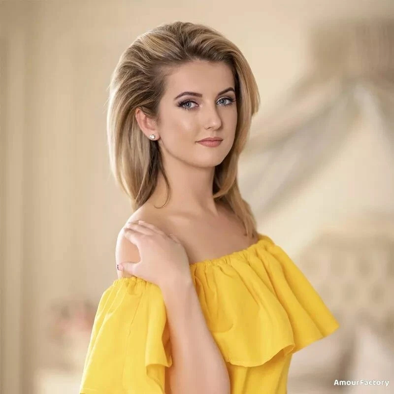 Oksana Profile image 2