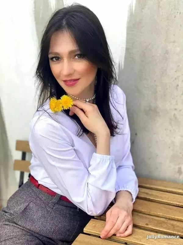 Viktoria Profile image 4