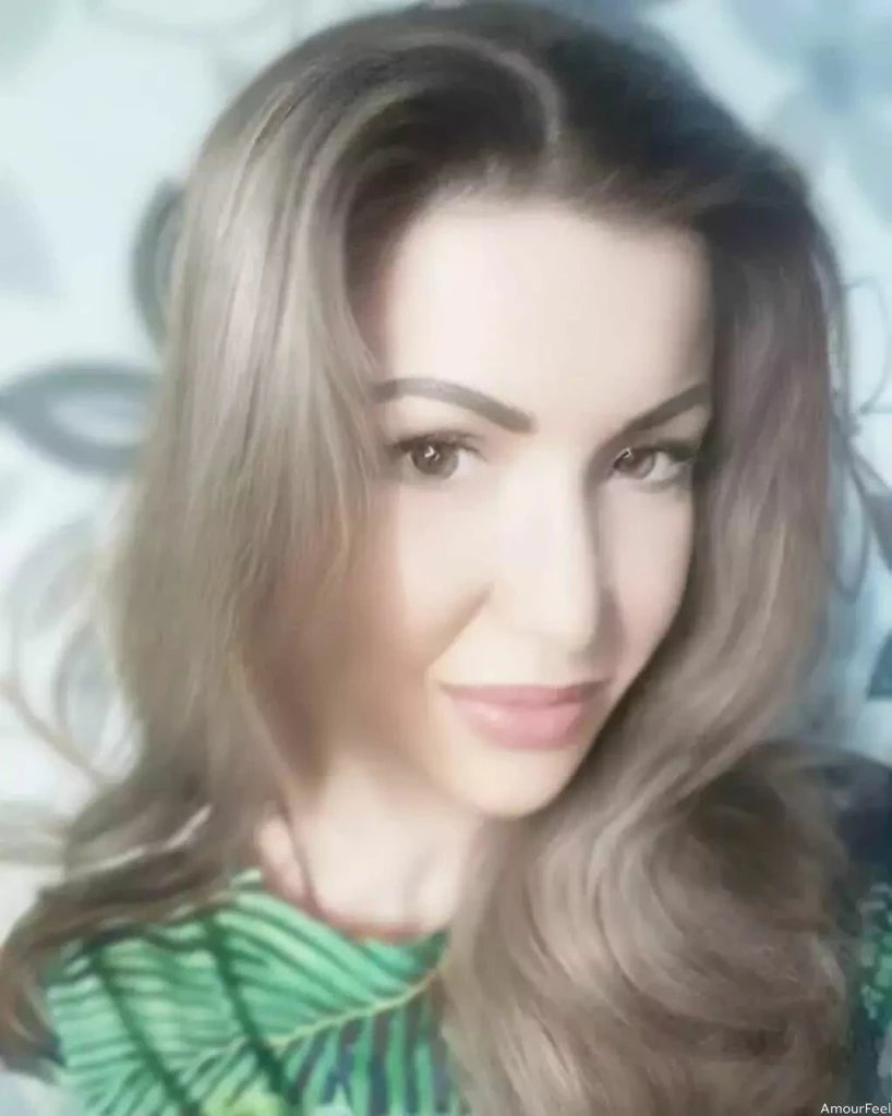 Alona Profile image 2