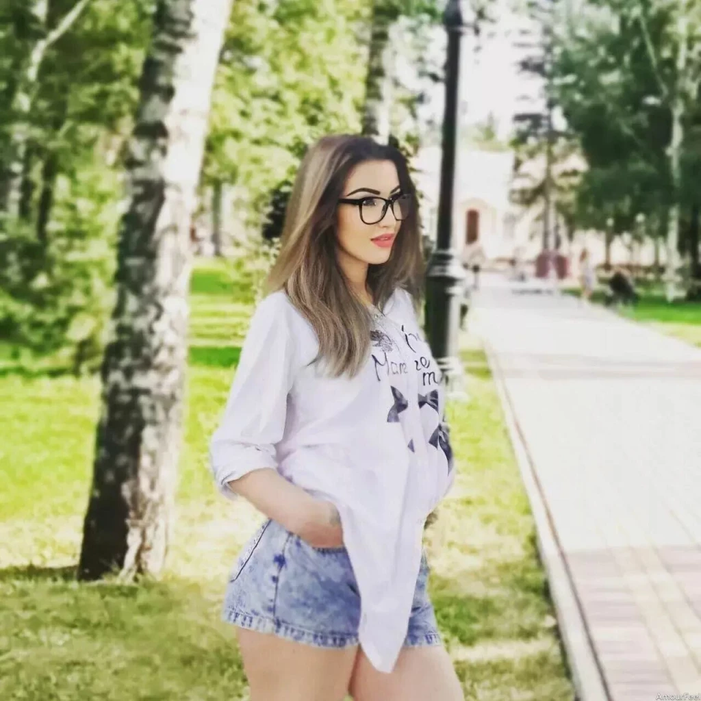 Alona Profile image 3