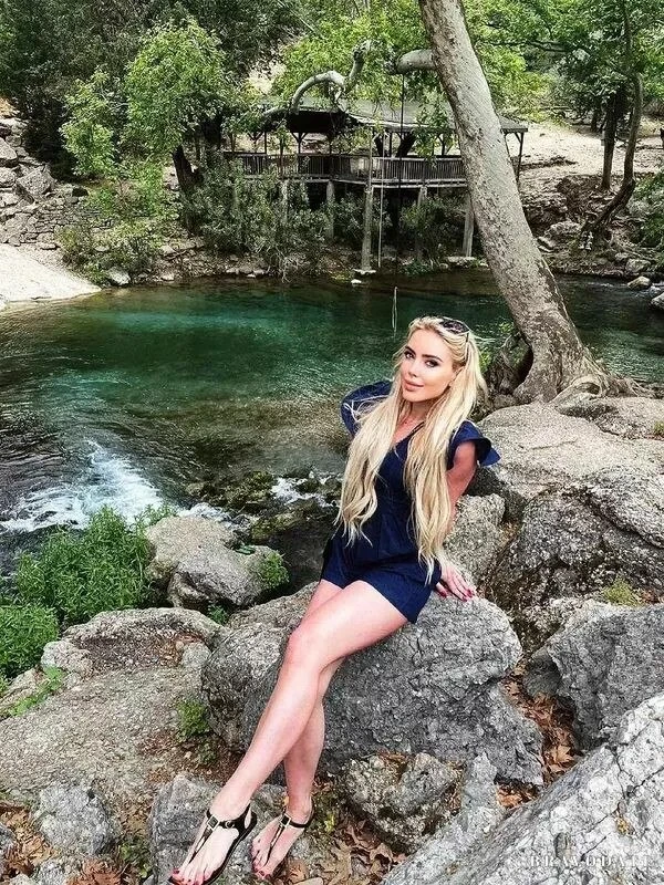 Veronika Profile image 1