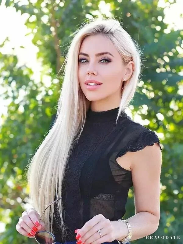 Veronika Profile image 2