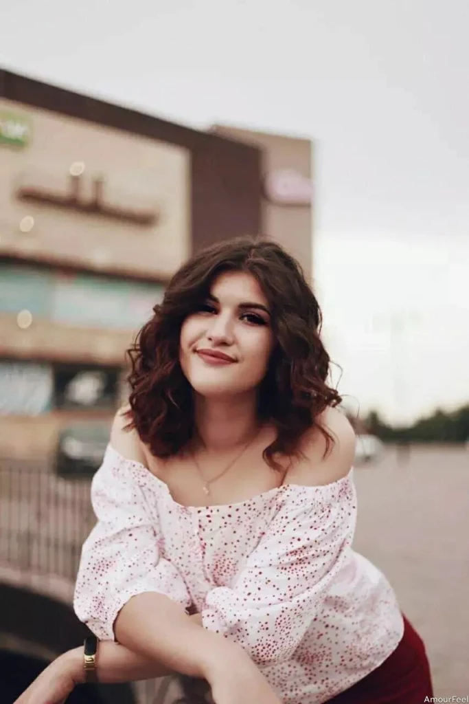 Yana Profile image 1