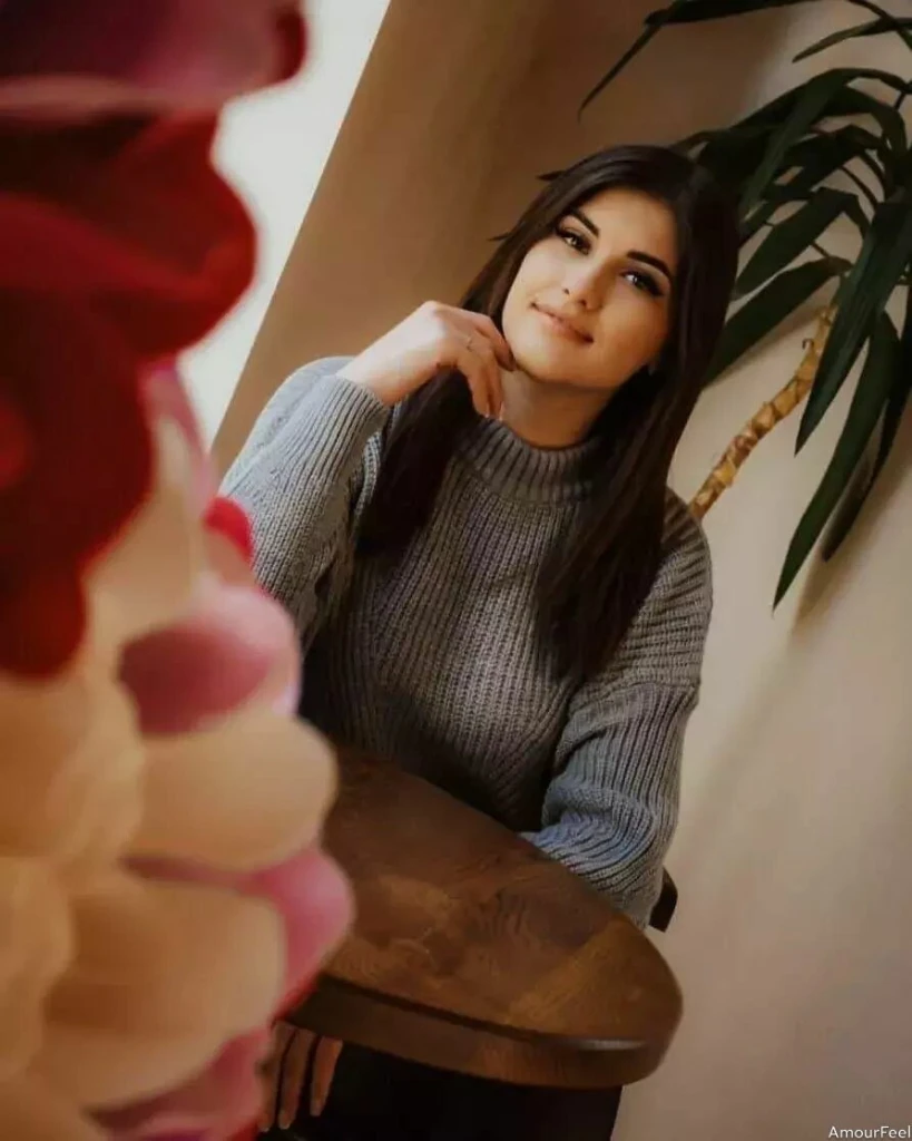 Yana Profile image 3
