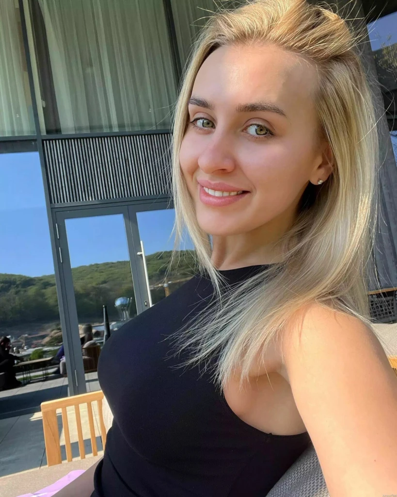 Vladyslava Profile image 3