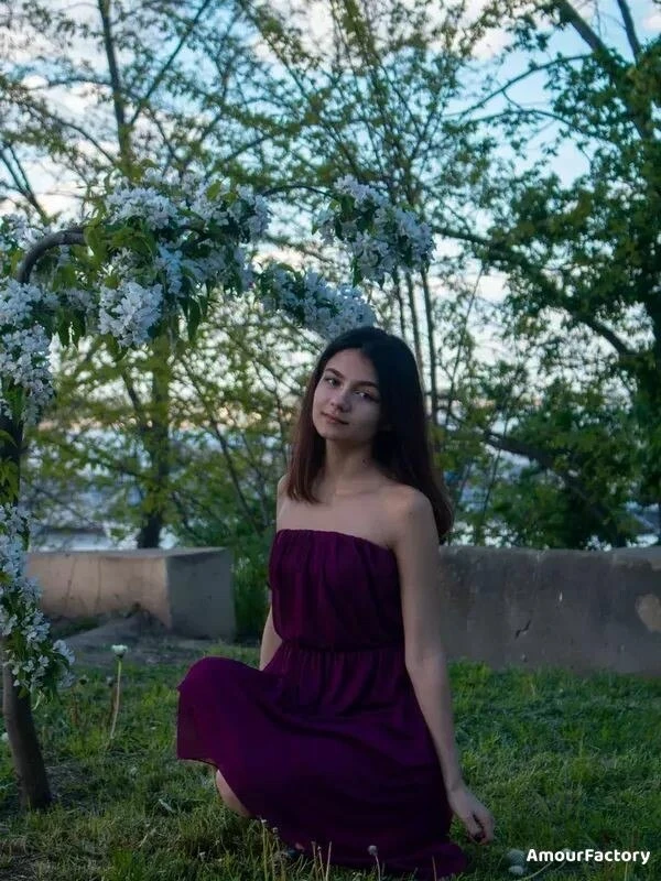 Oksana Profile image 2