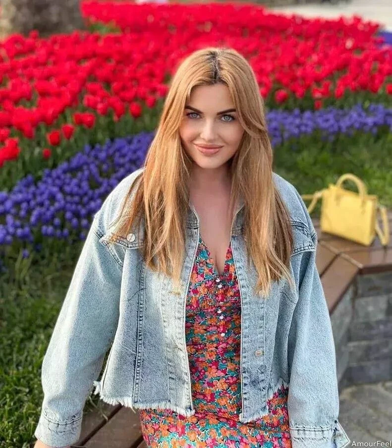 Oksana Profile image 4