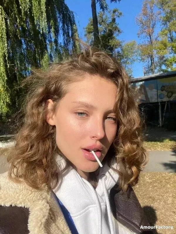 Ilona Profile image 1