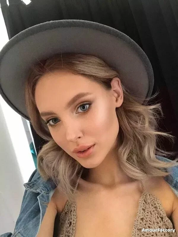 Ilona Profile image 3