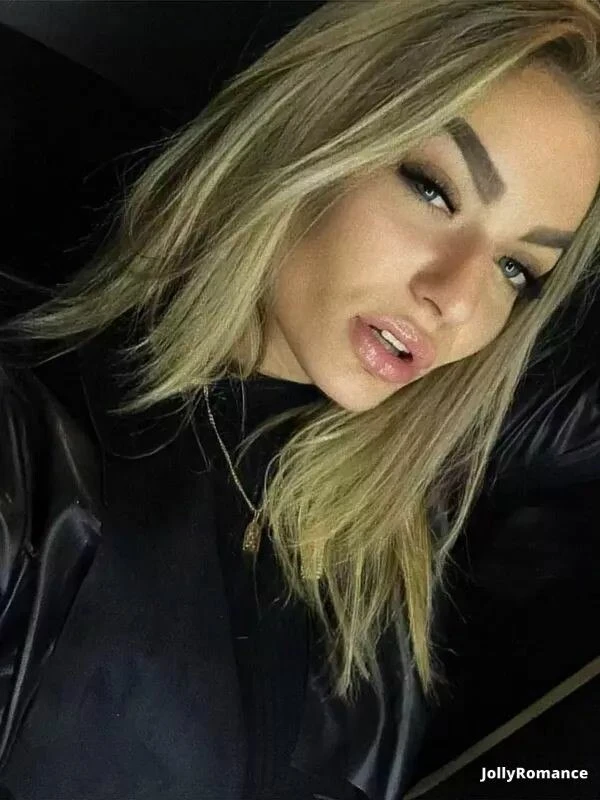 Valentyna Profile image 4