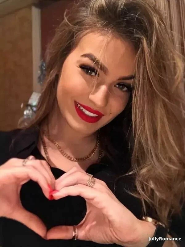 Valentyna Profile image 3