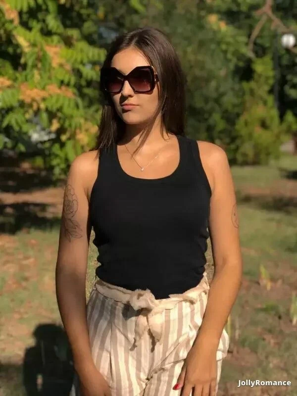 Aleksandra Profile image 4