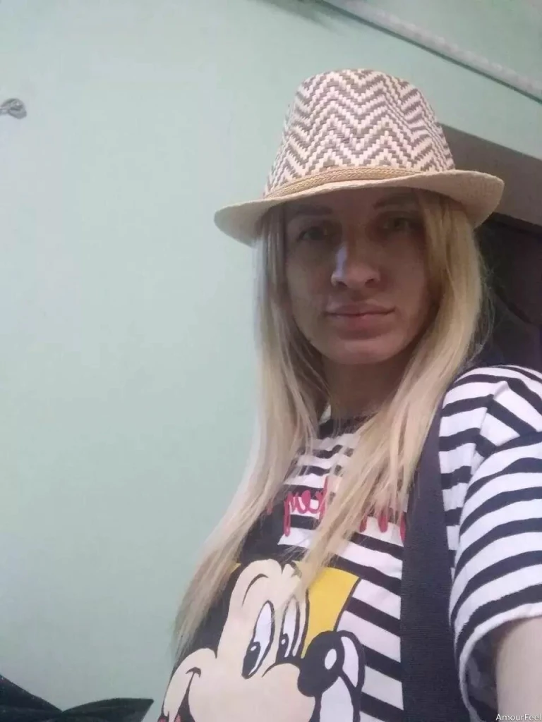 Alisa Profile image 4