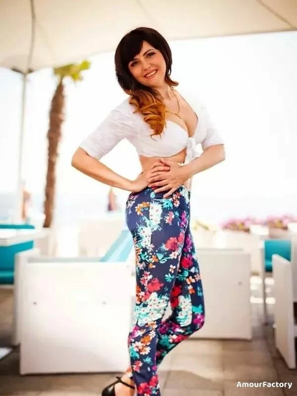 Larisa Profile image 3