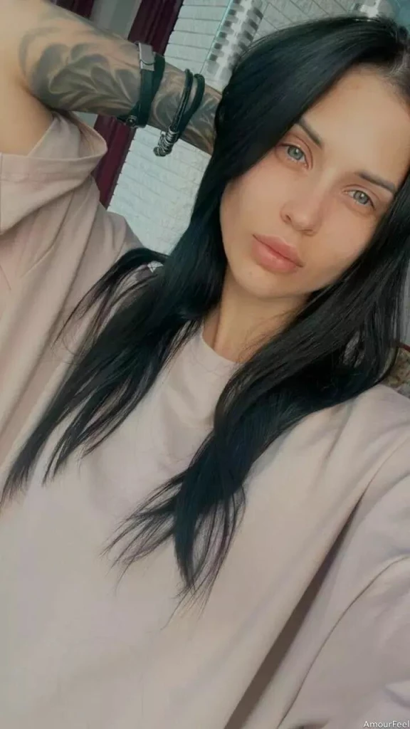 Arina Profile image 4