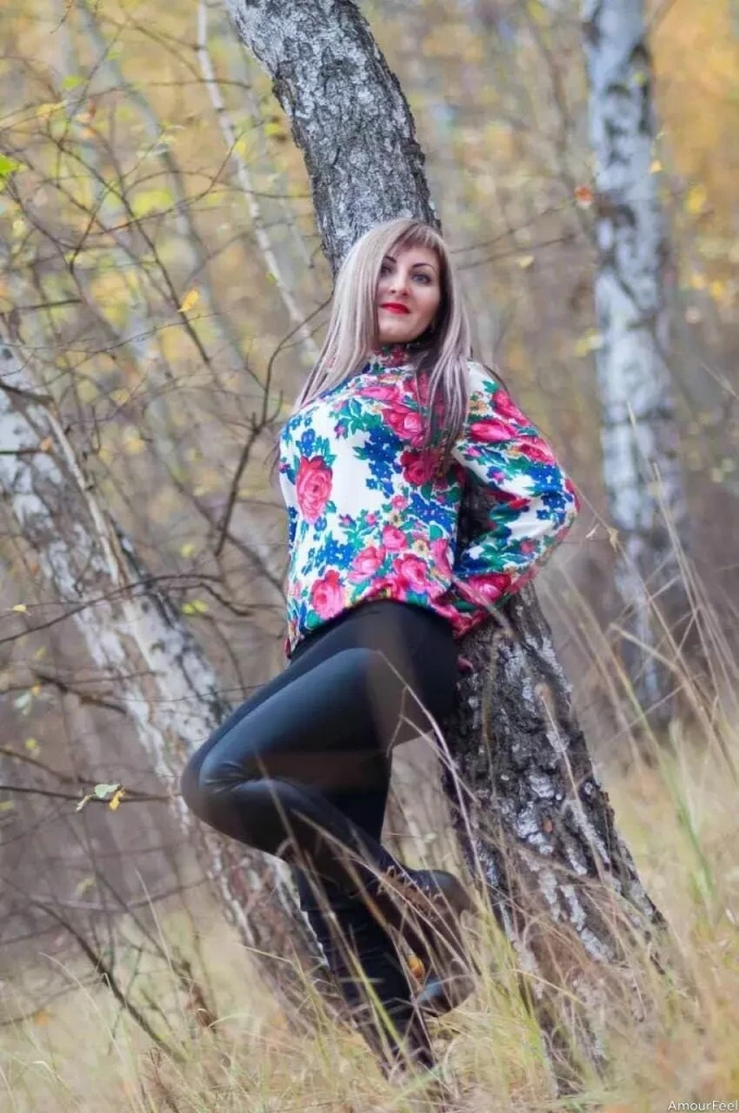 Karina Profile image 4