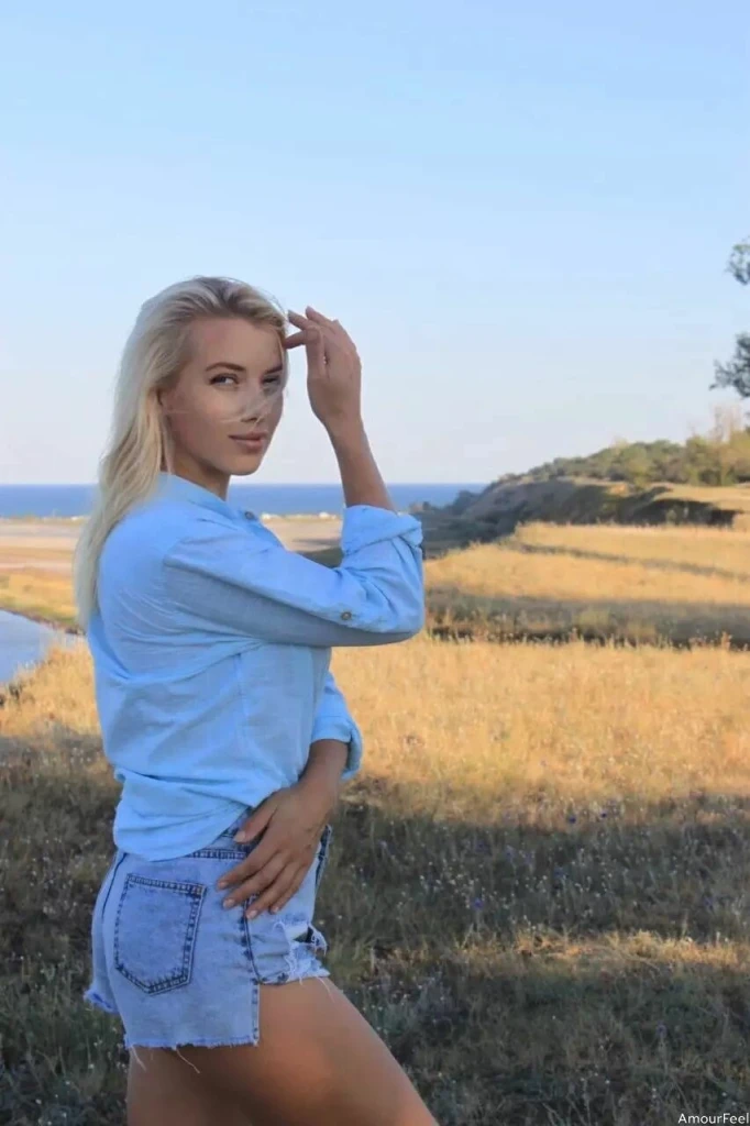 Alona Profile image 3