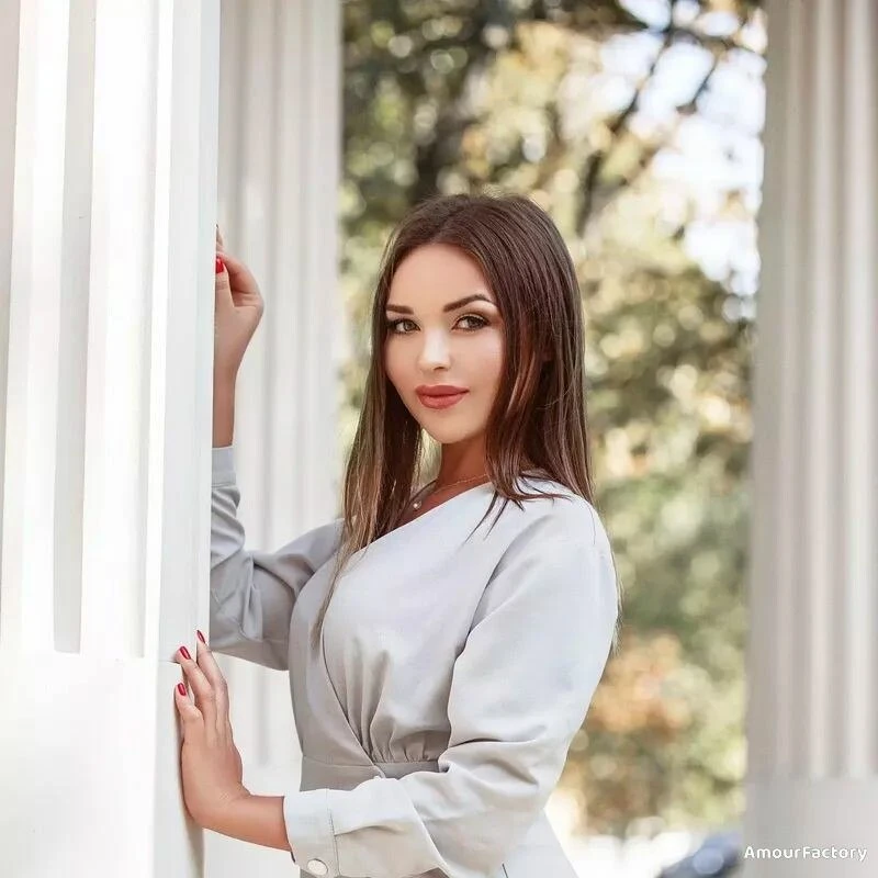 Oksana Profile image 2