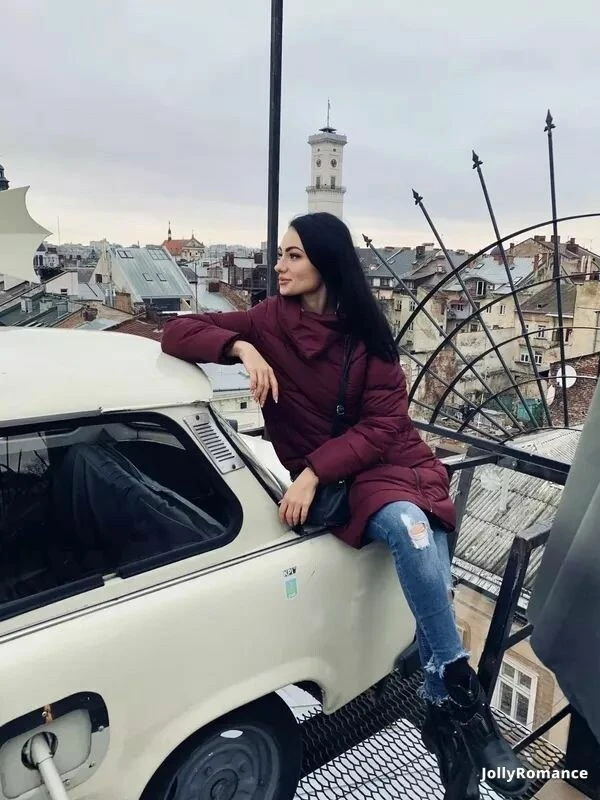 Lilia Profile image 3