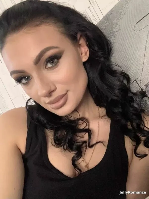 Lilia Profile image 4