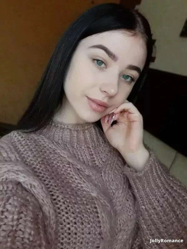 Julia Profile image 1