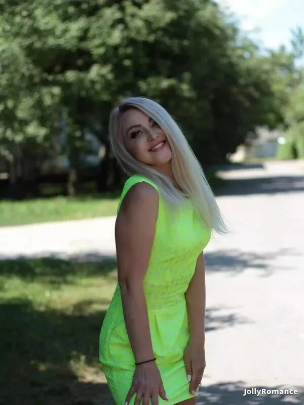 Diana Profile image 2