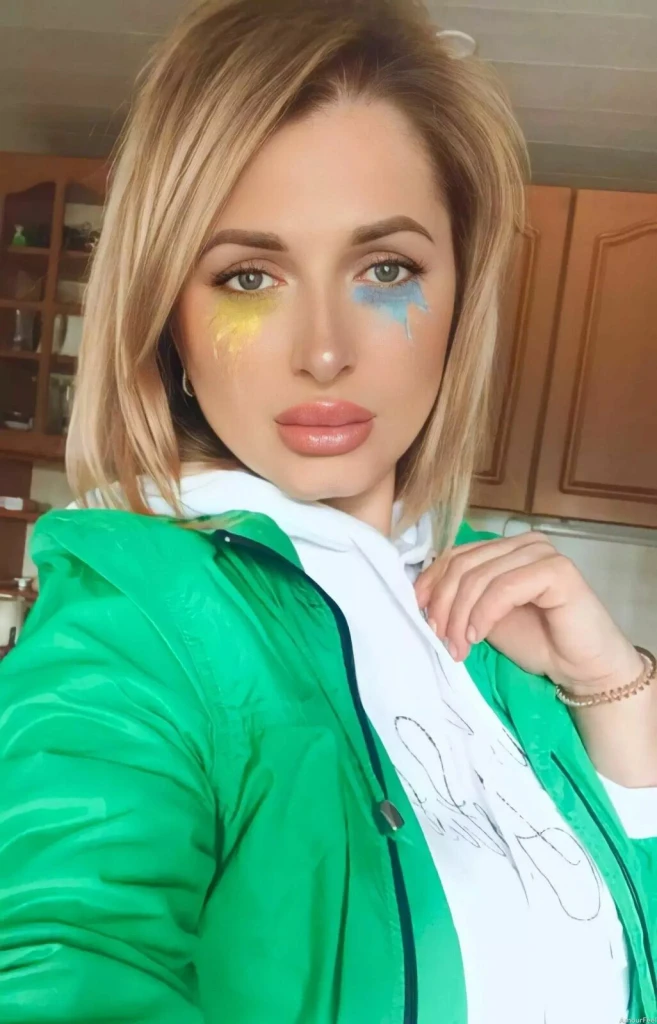 Alina Profile image 3