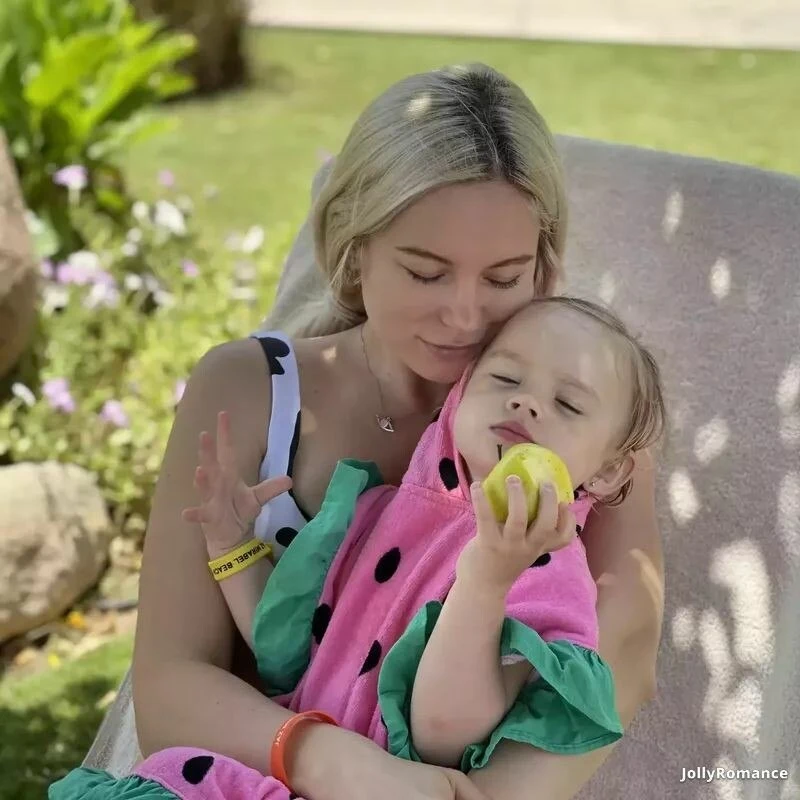 Khristina Profile image 3