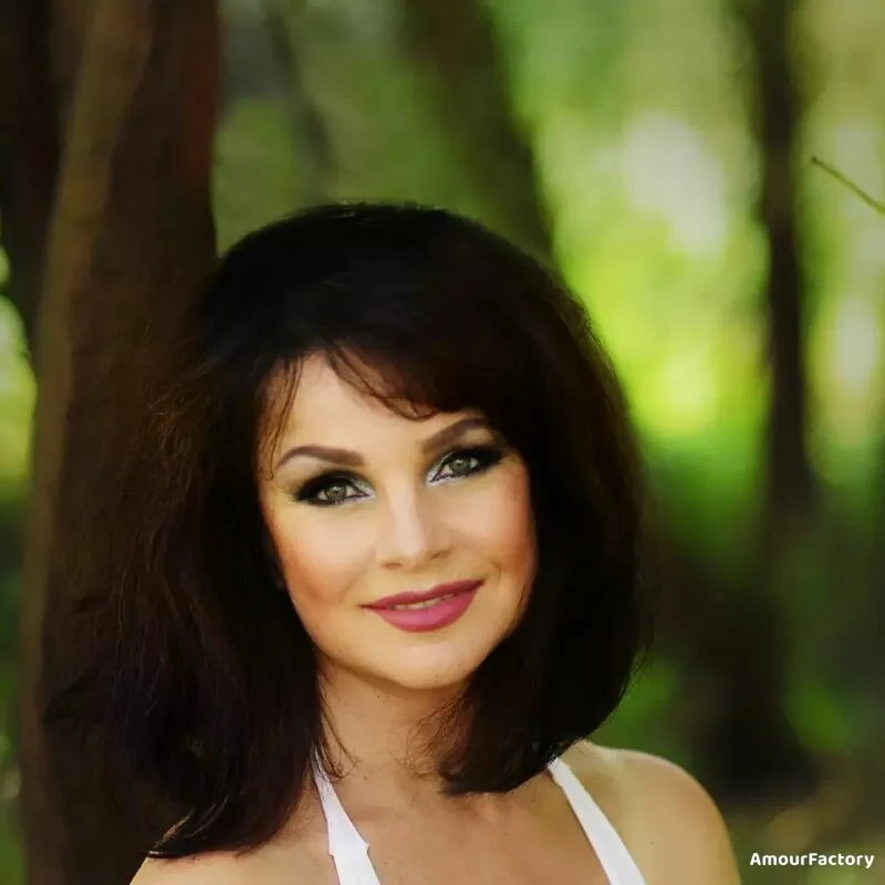 Nina Profile image 4