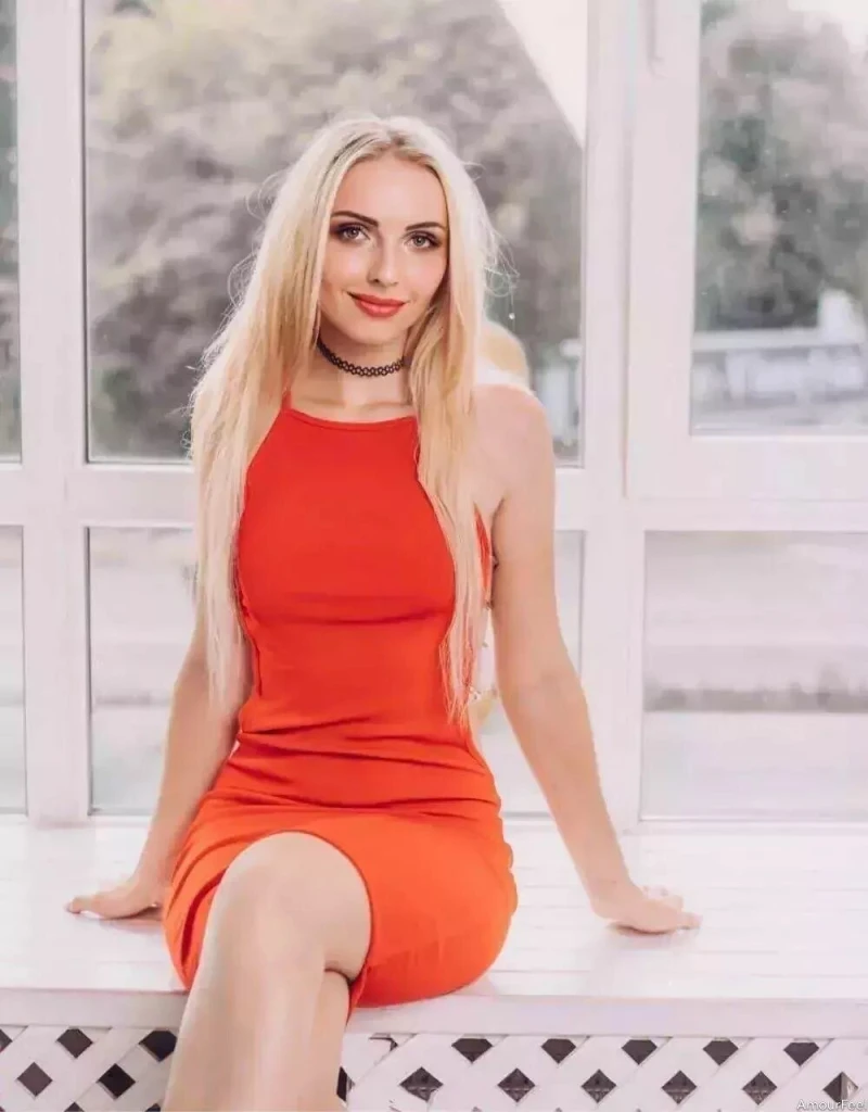 Yuliia Profile image 4