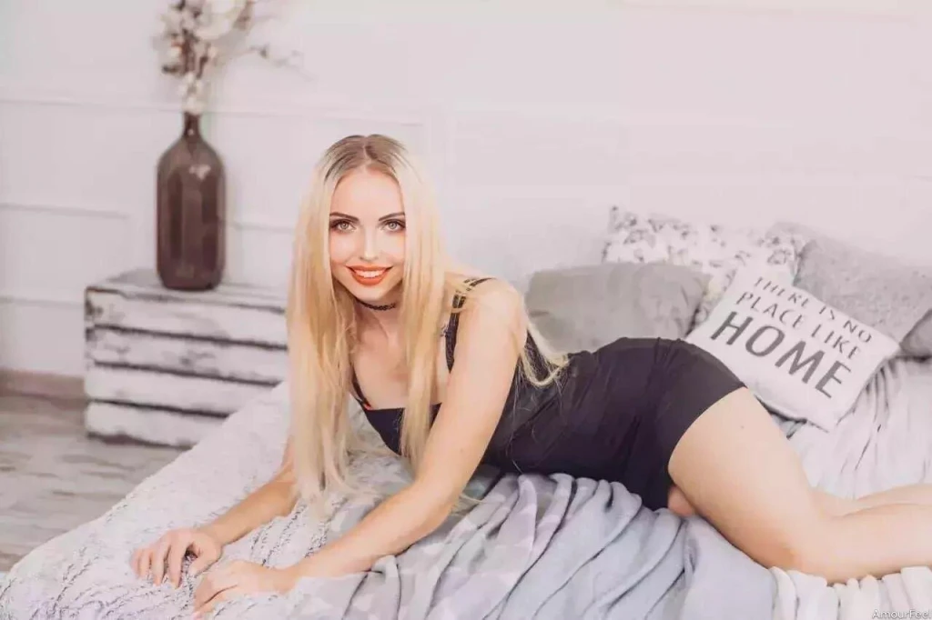 Yuliia Profile image 1