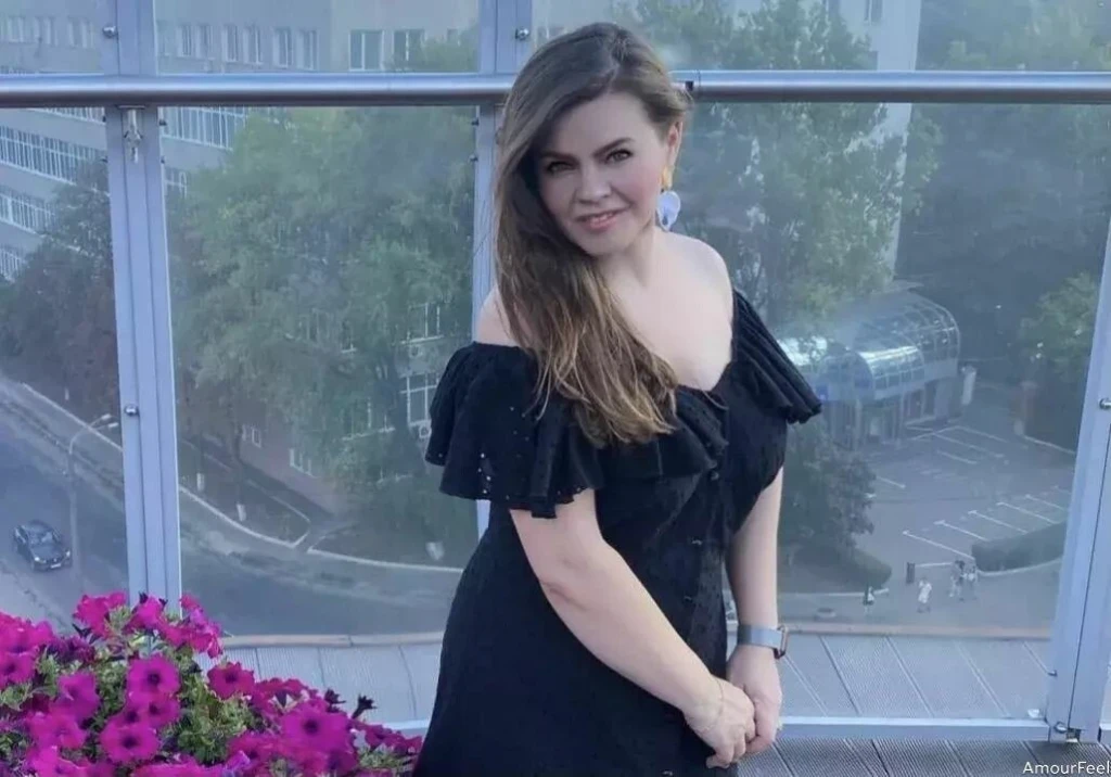 Nadia Profile image 2