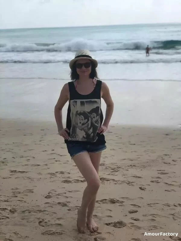 Julia Profile image 3