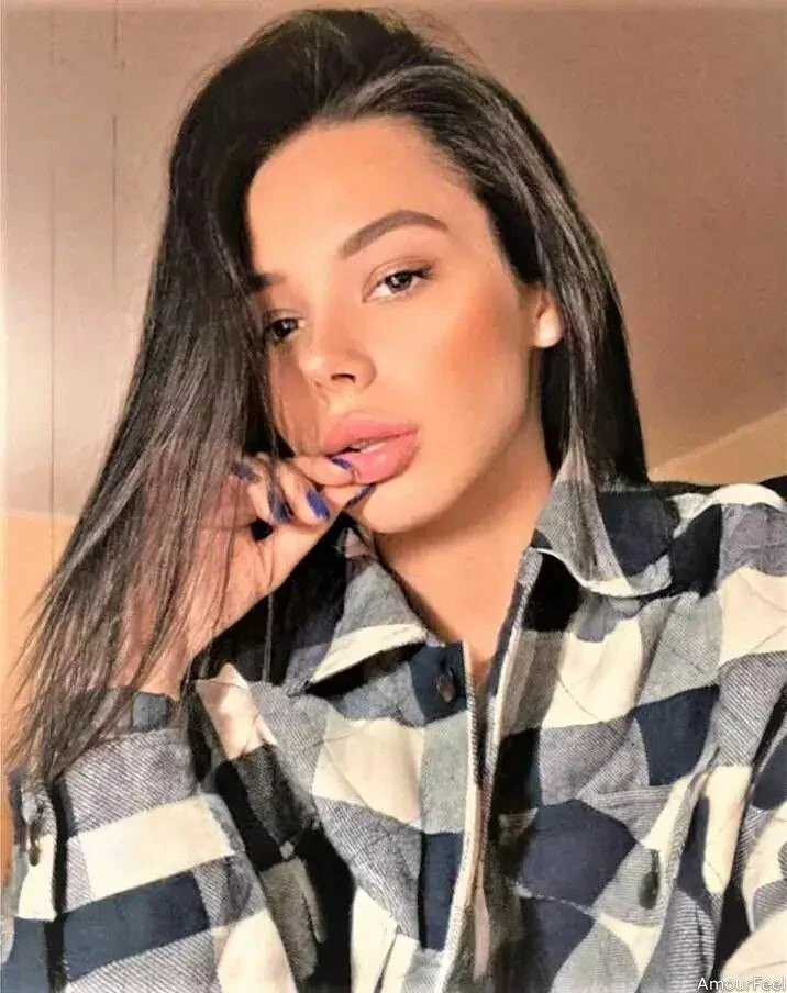 Oleksandra Profile image 1