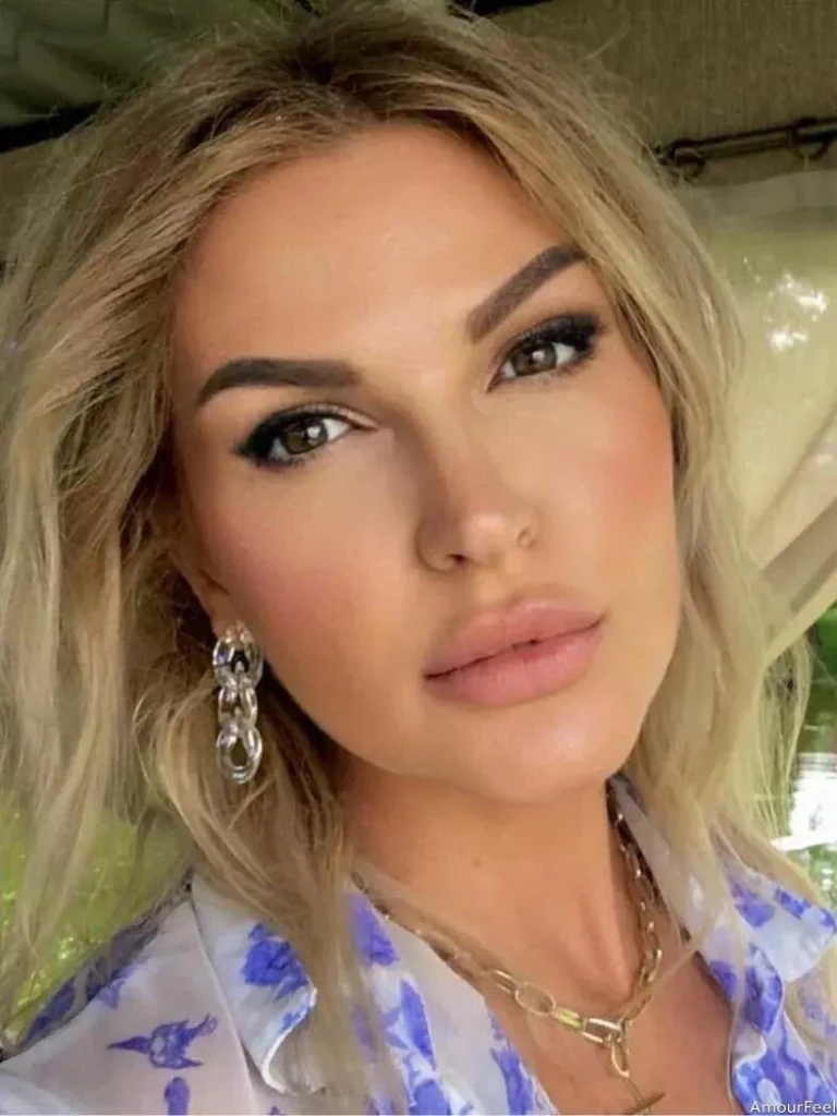 Oksana Profile image 2