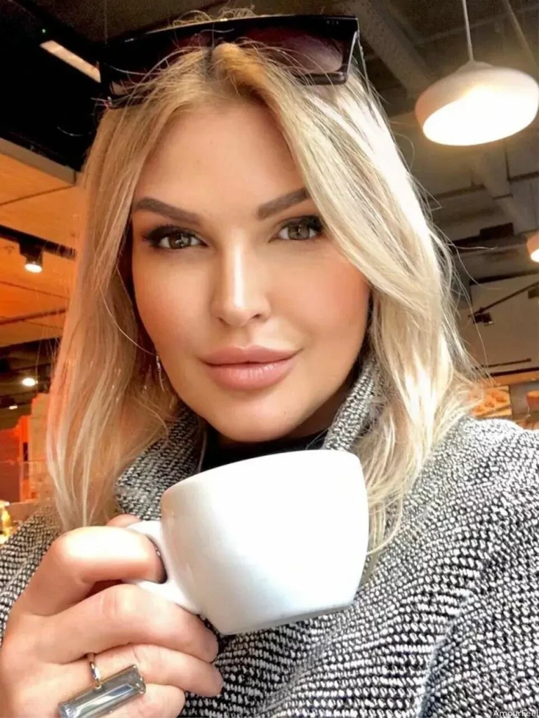 Oksana Profile image 4