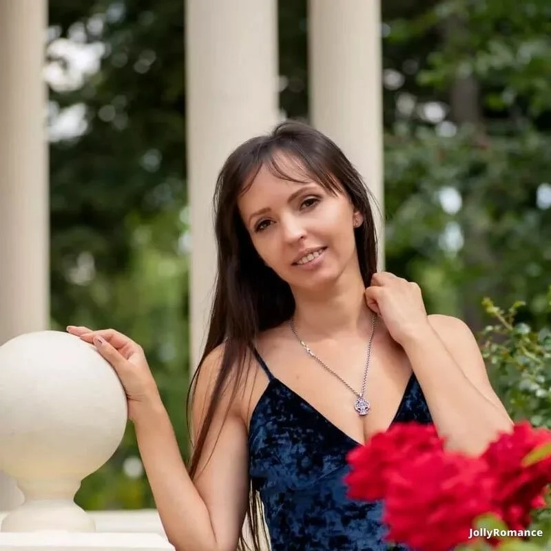 Christina Profile image 2