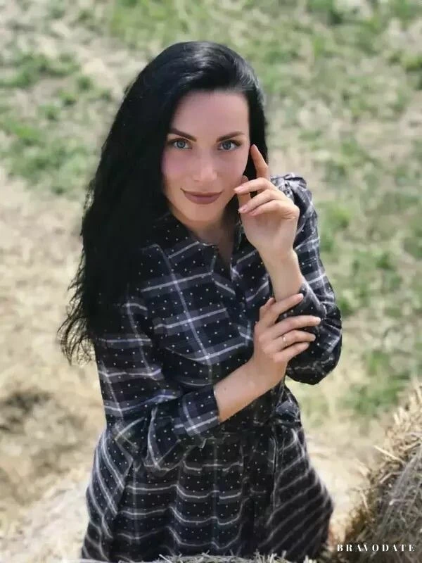 Juliya Profile image 4