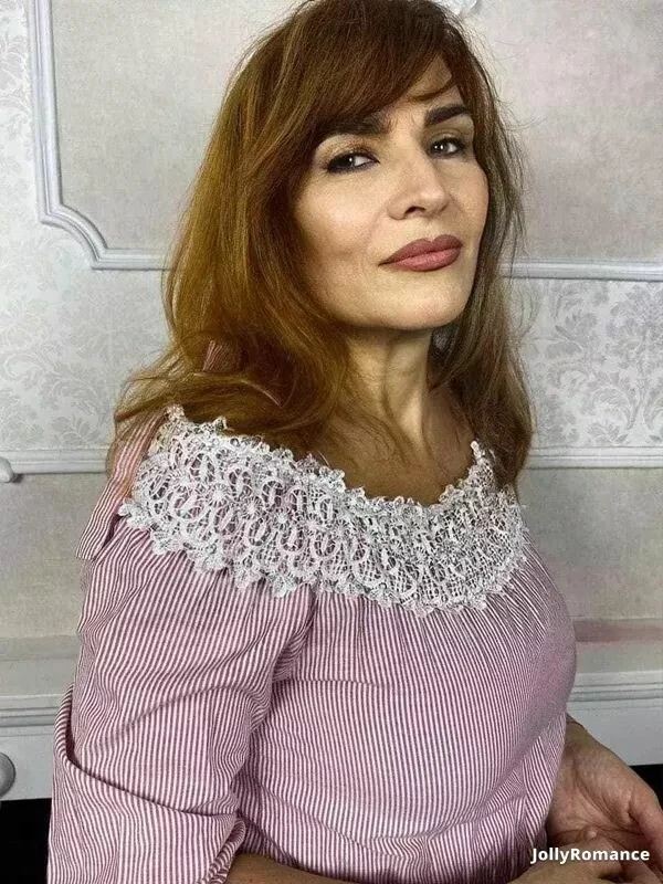 Alexandra Profile image 2