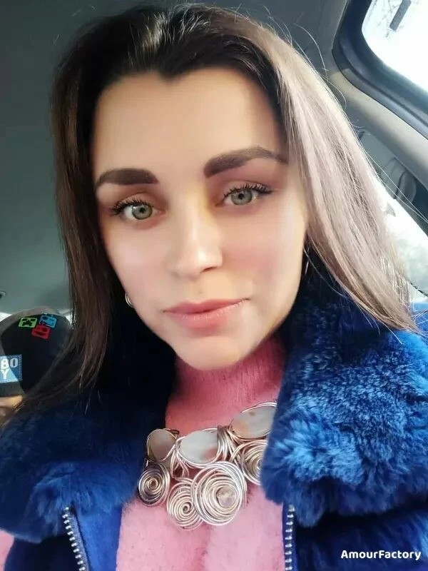 Vlada Profile image 4