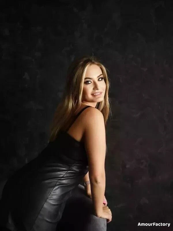 Alina Profile image 3