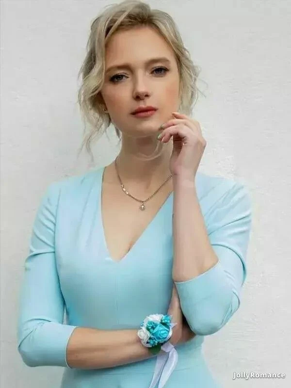 Oksana Profile image 4