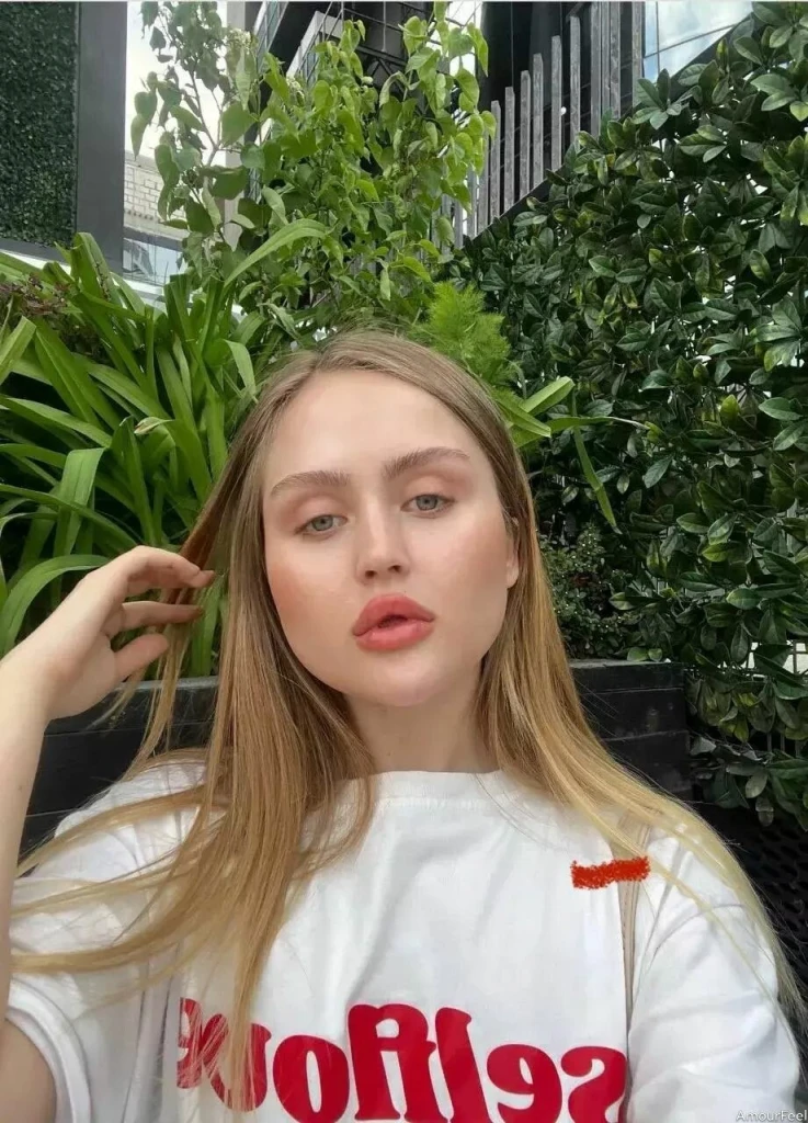 Liora Profile image 2