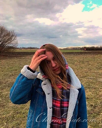 Olga Profile image 1